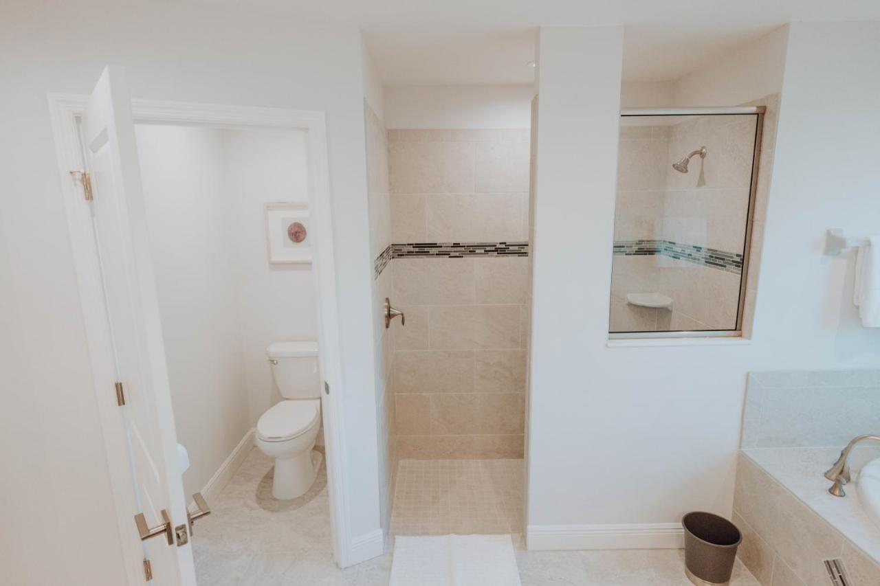 The Basilican Cape Coral Exterior photo